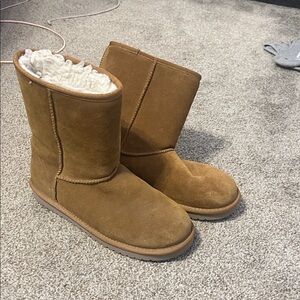 Koolaburra Tan Suede Boots with Plush Lining